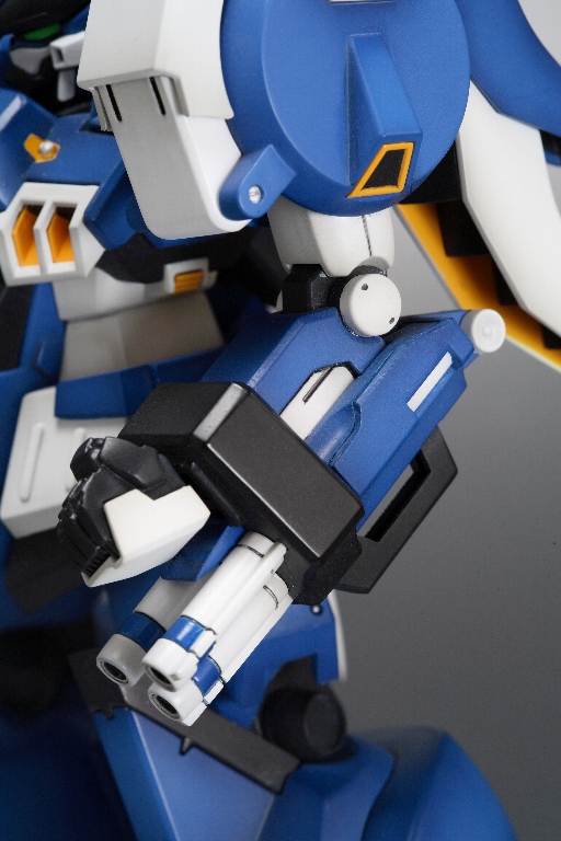 �A���g�A�C�[���E�i�n�g �X�[�p�[���{�b�g��� �R�g�u�L�� 1/144 �A�b�v